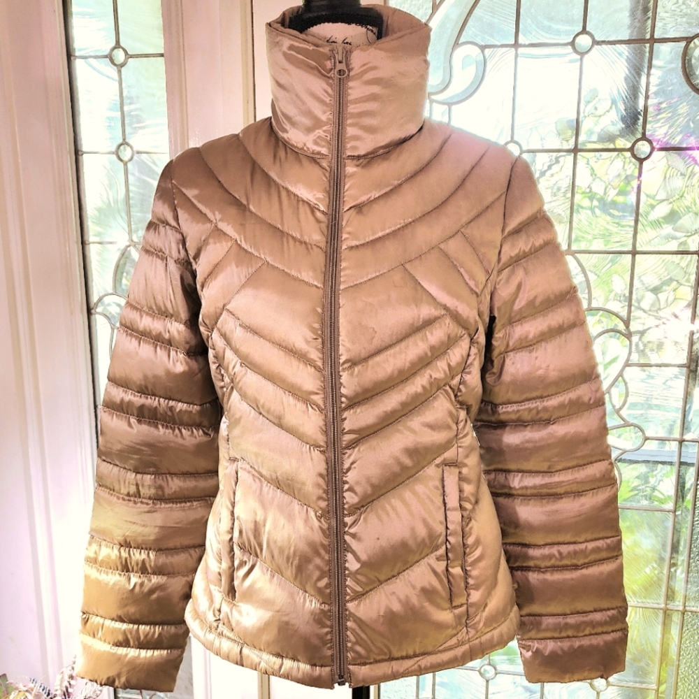 Travelsmith Neutral Gold Metallic Fitted Puffer Jacket S